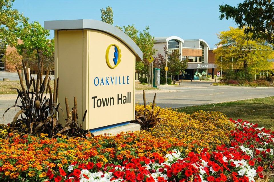 Sign Town hall with garden 2